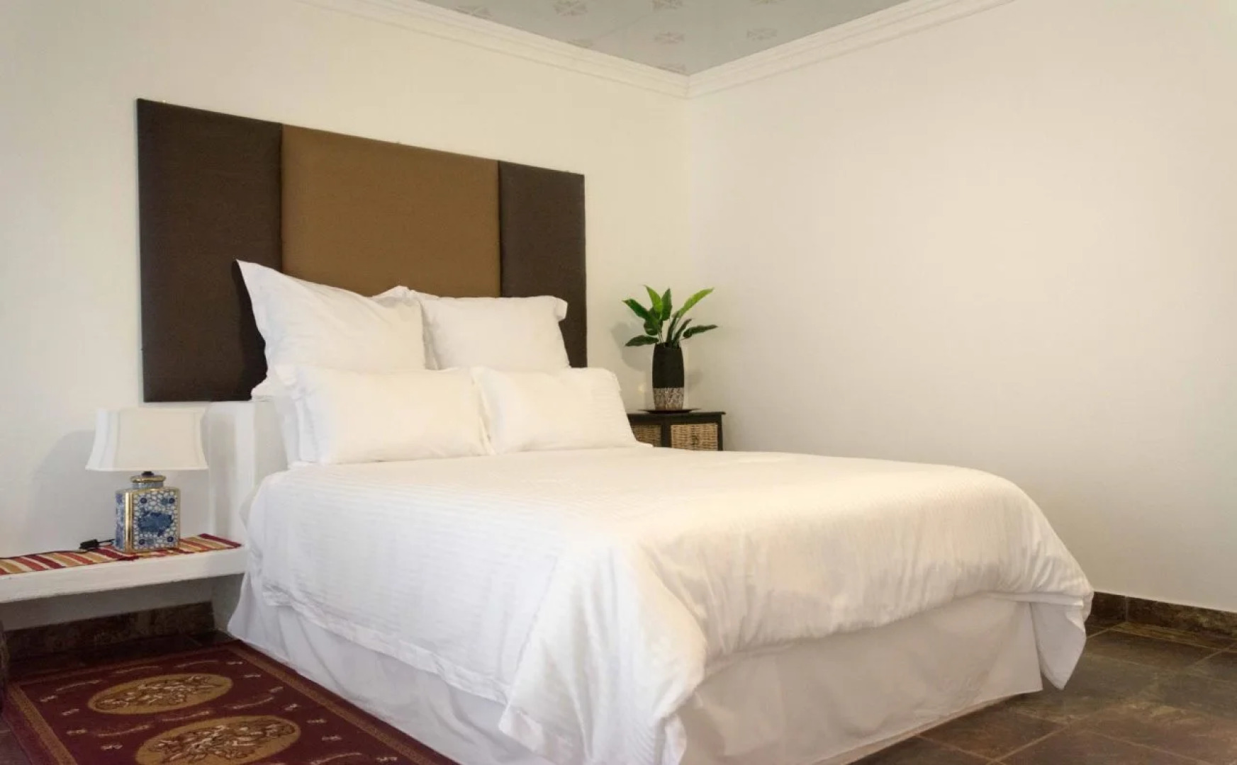 Fullmoon Paradise Lodge