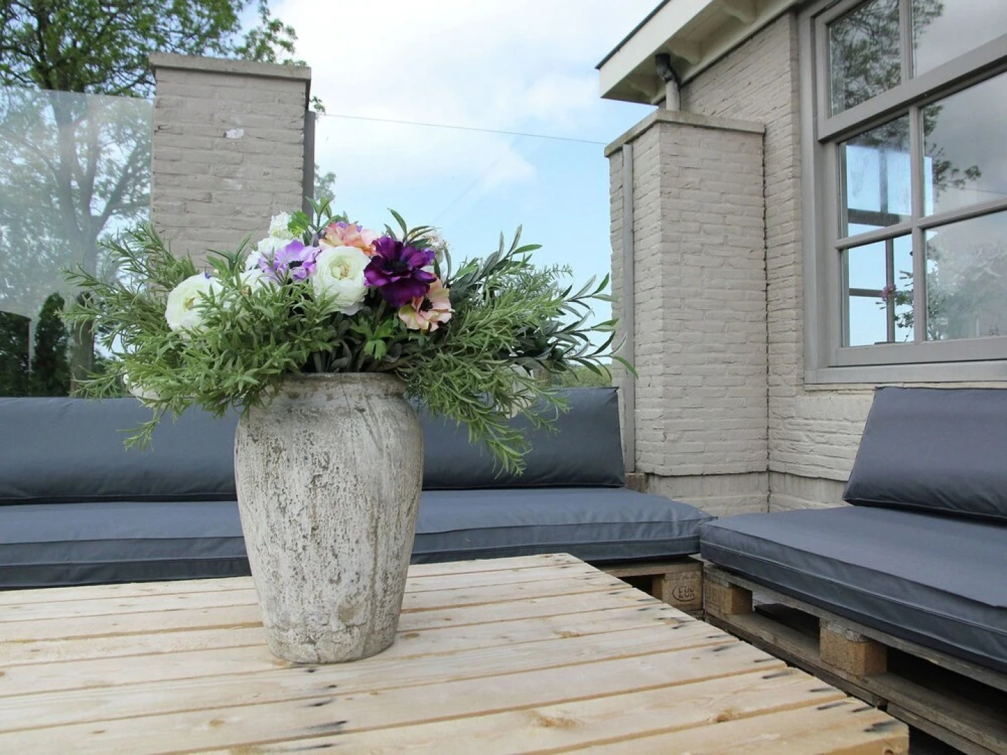 Dutch Farmhouse for 12 People in Picturesque Schoorl With Views Across the Dunes
