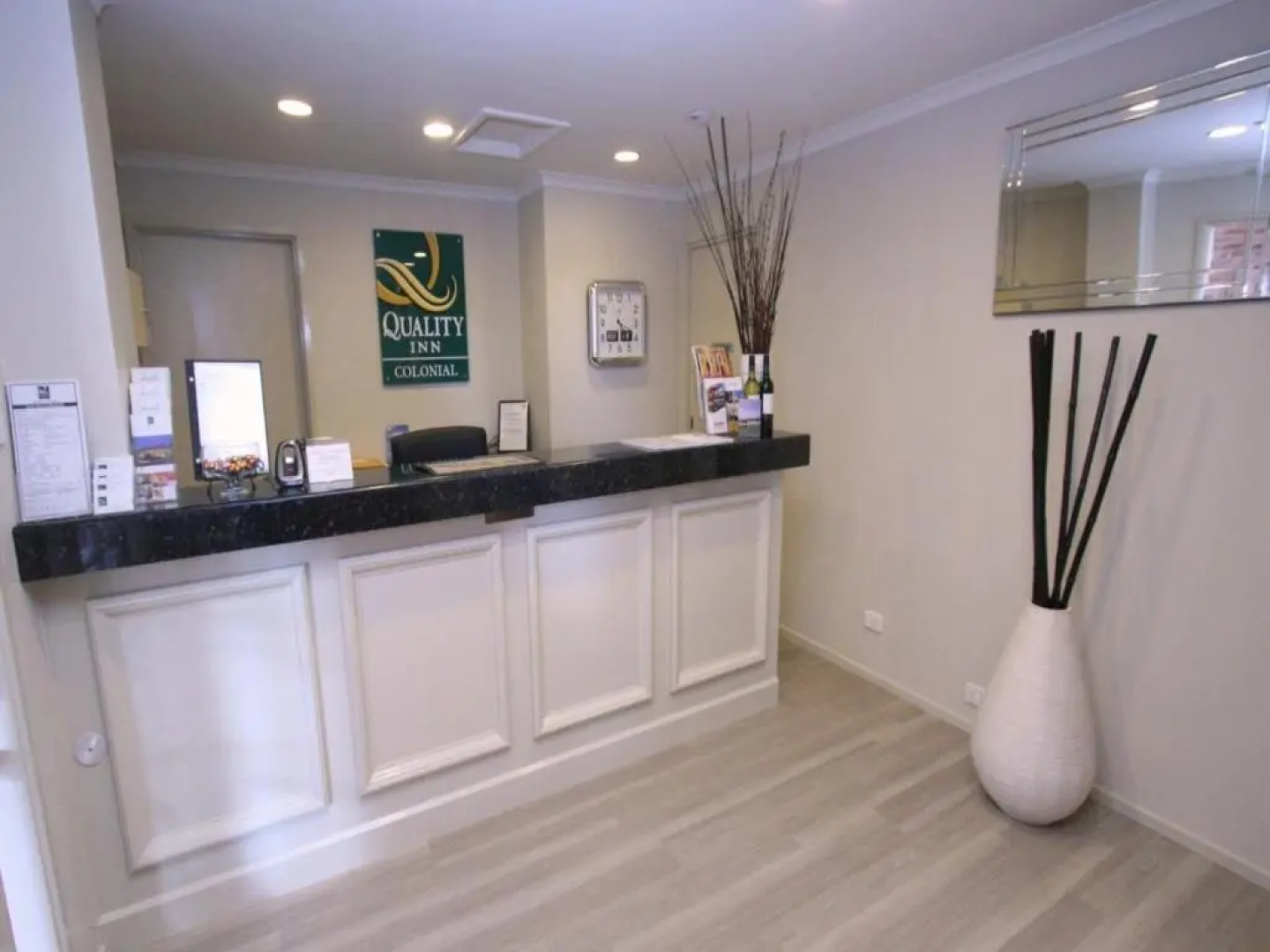 Quality Inn Colonial