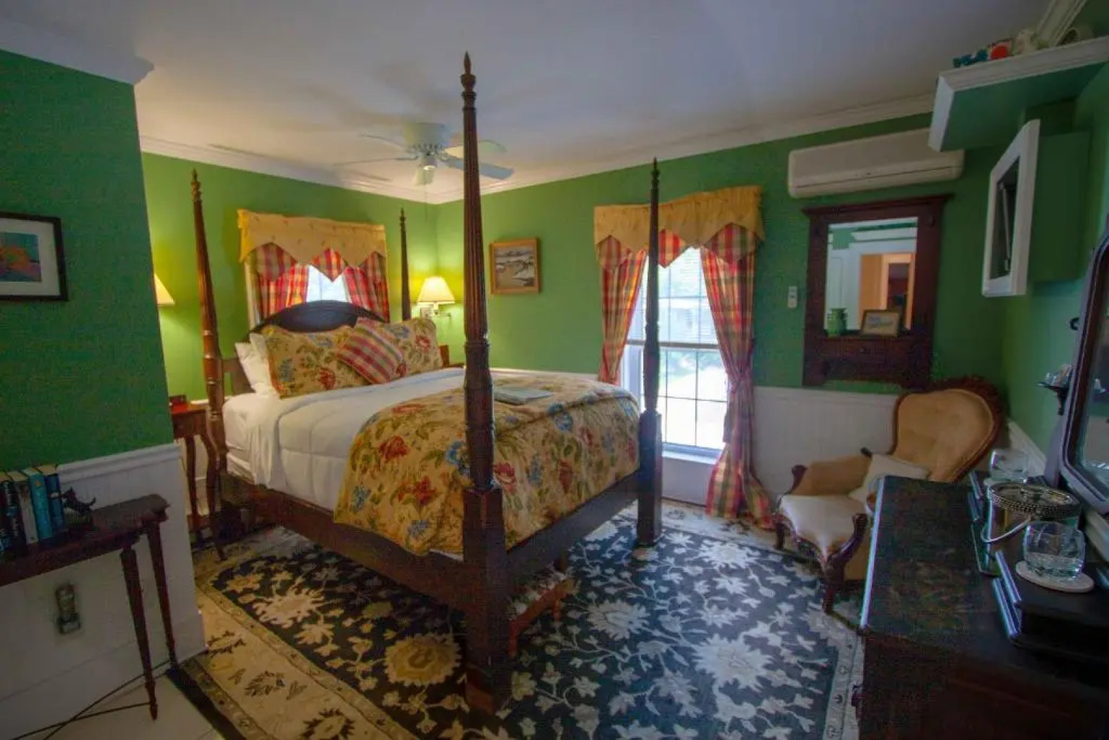Phineas Swann Inn & Spa