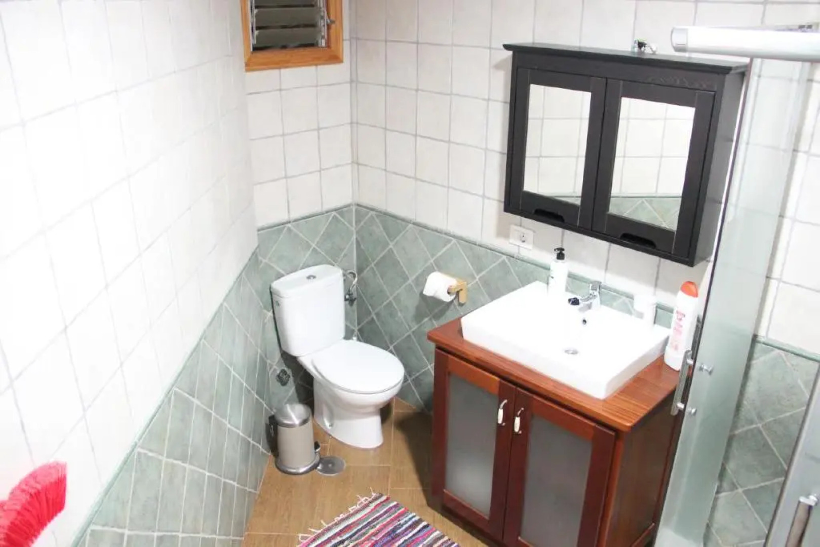 Acogedor apartamento con vista al mar.