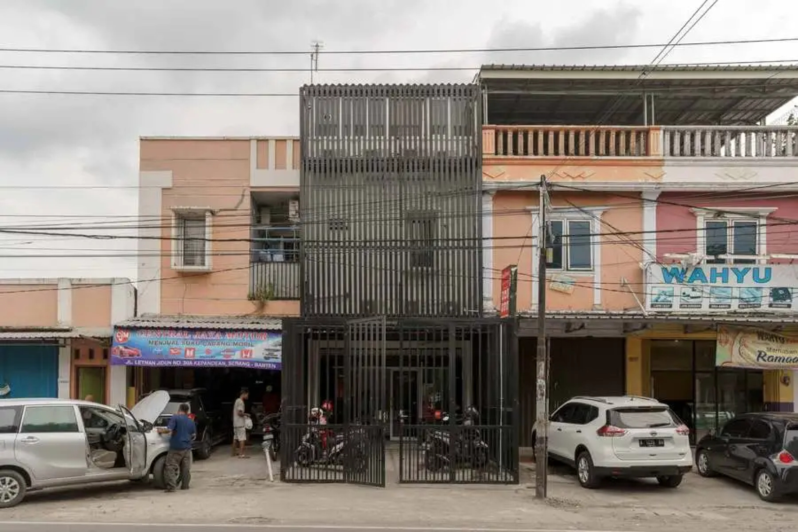 RedDoorz near Alun Alun Kota Serang