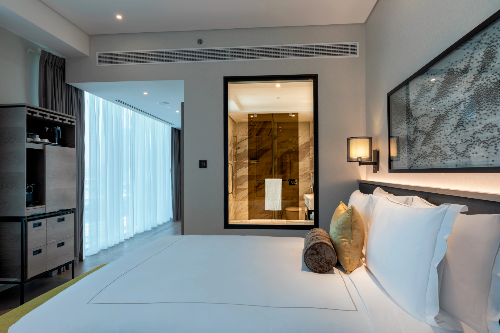 Отель Taj Jumeirah Lakes Towers
