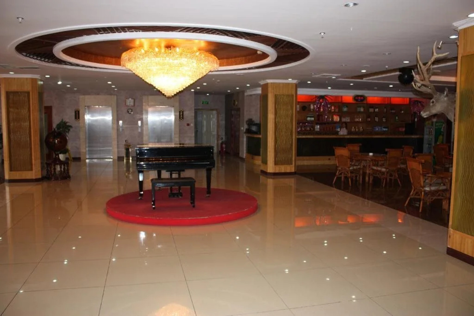 Xiushan International Business Hotel
