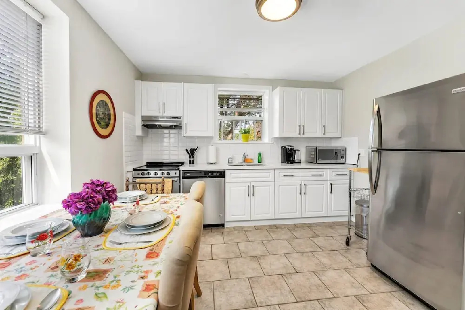 Private 2bdrm Newly Renovated - Furnished apt - U3