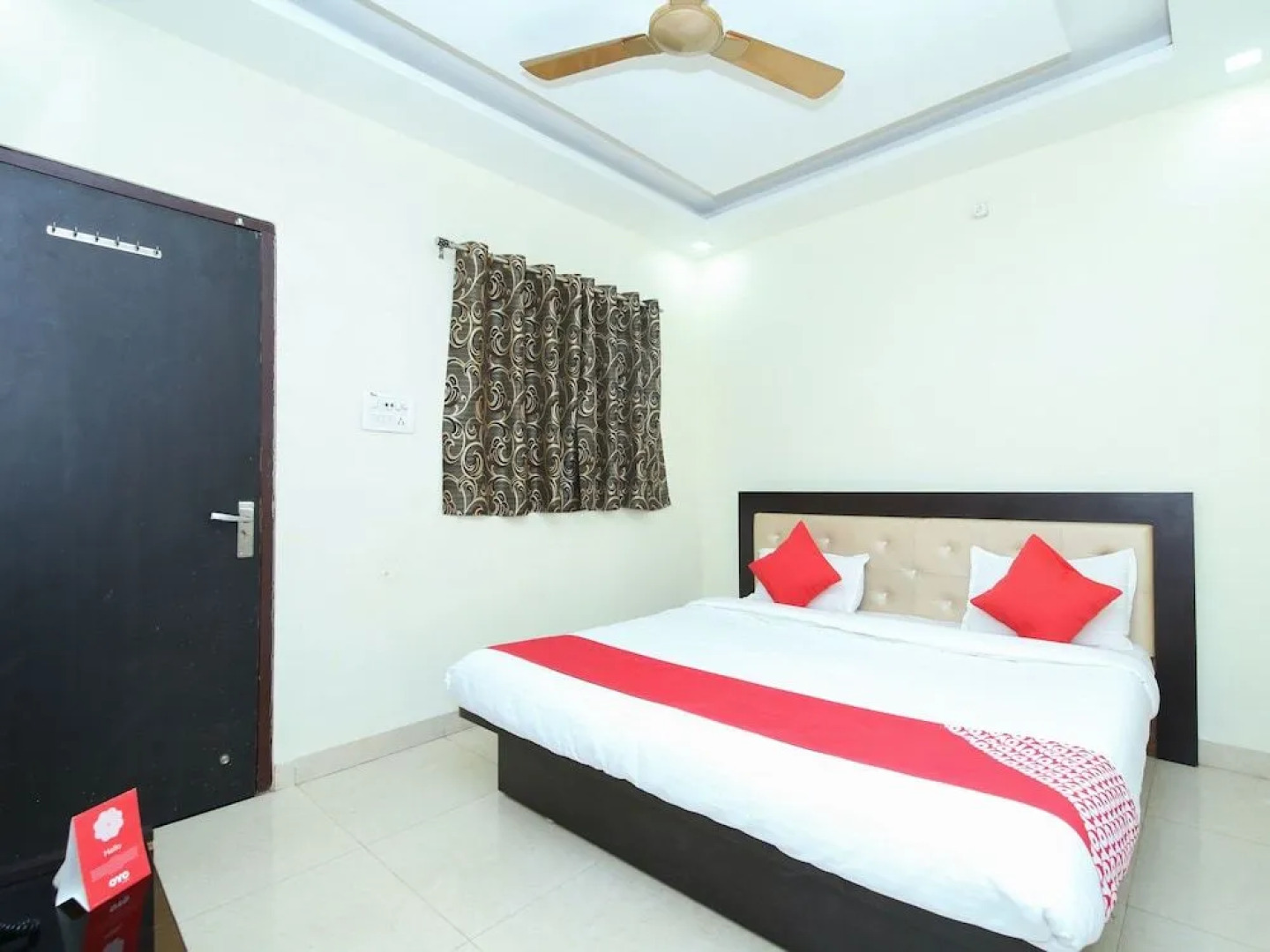 OYO 12407 Hotel Shri Radha ISBT