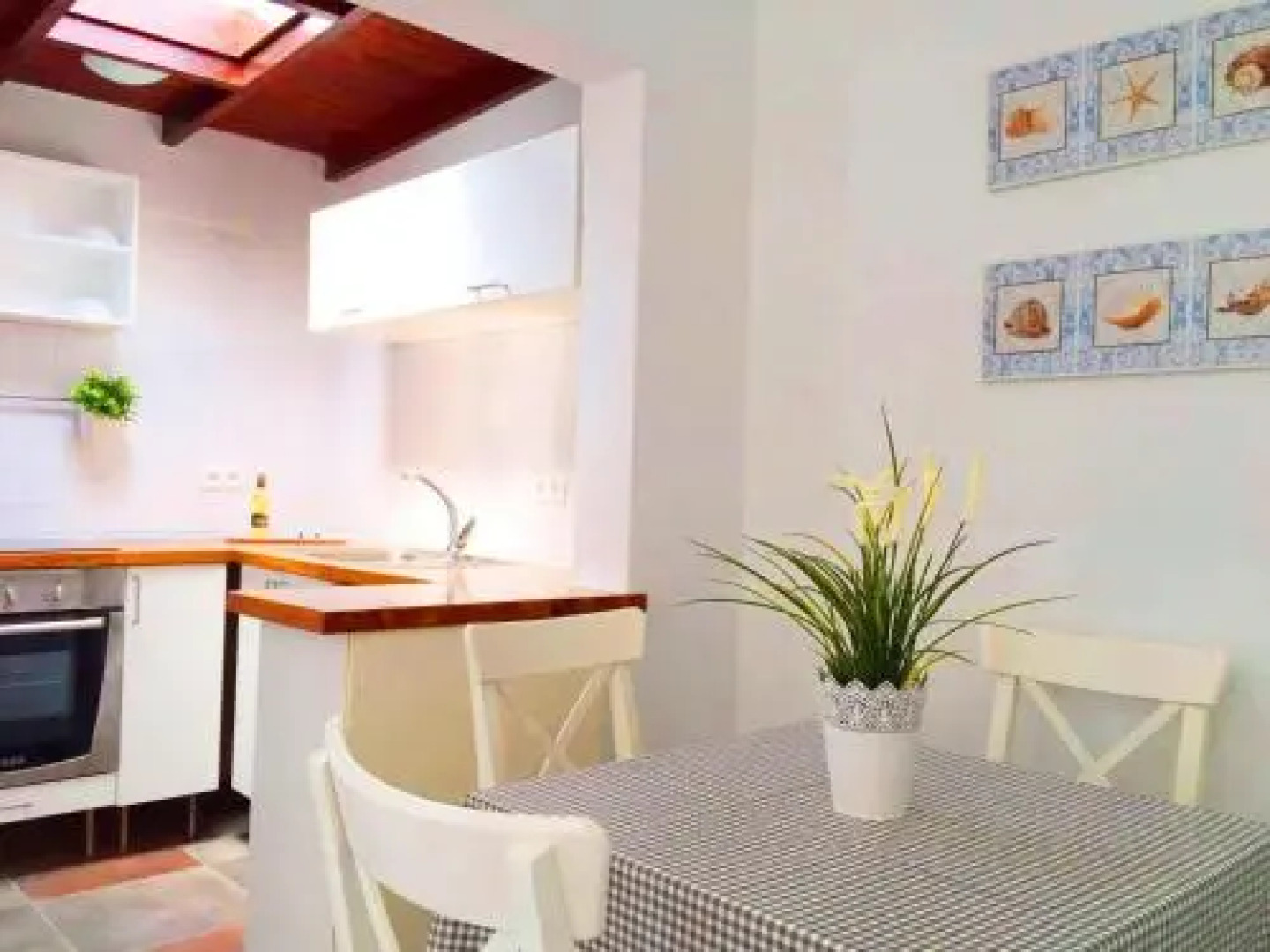 Casita Blanca, Jardín del Sol 1