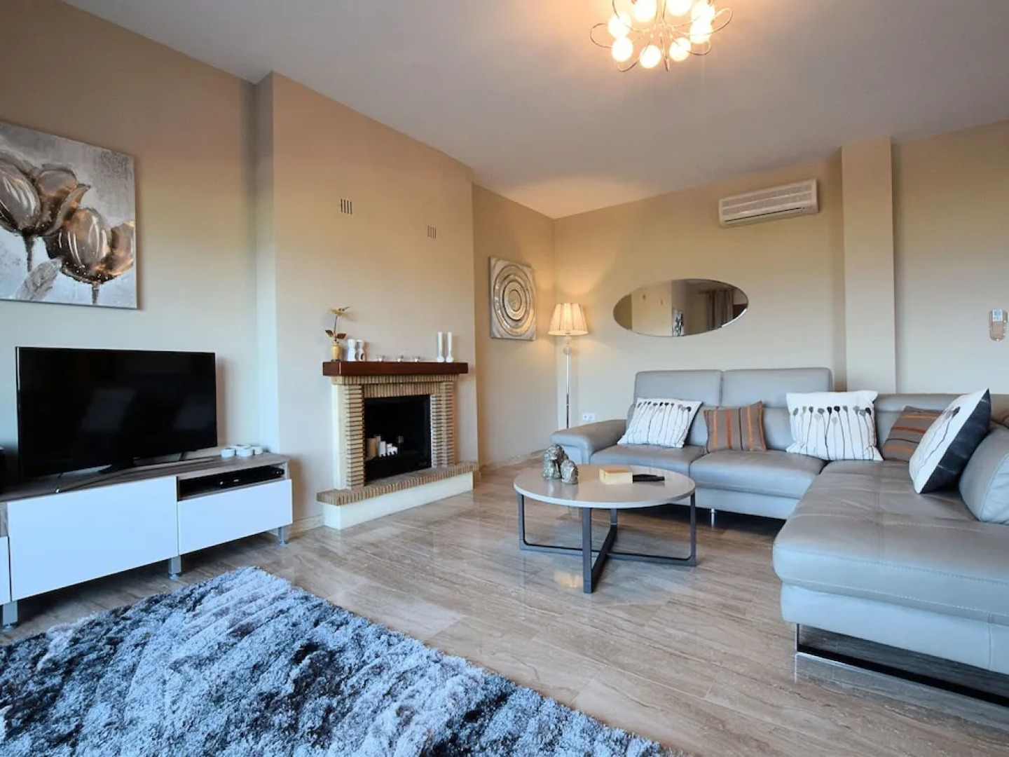 Tasteful Villa in Pinos de Alhaurín With Swimming Pool