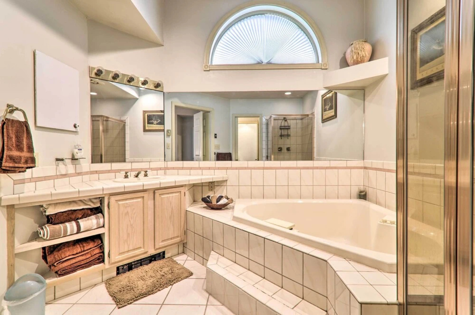 Charming Lake Harmony Townhouse w/ Balcony!