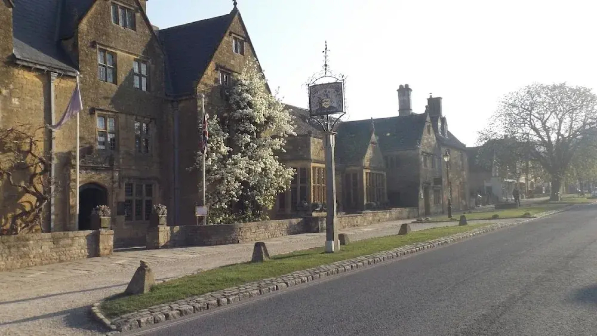 Spacious 3 Bedroom Cabin at Avonvale Holiday Lodge