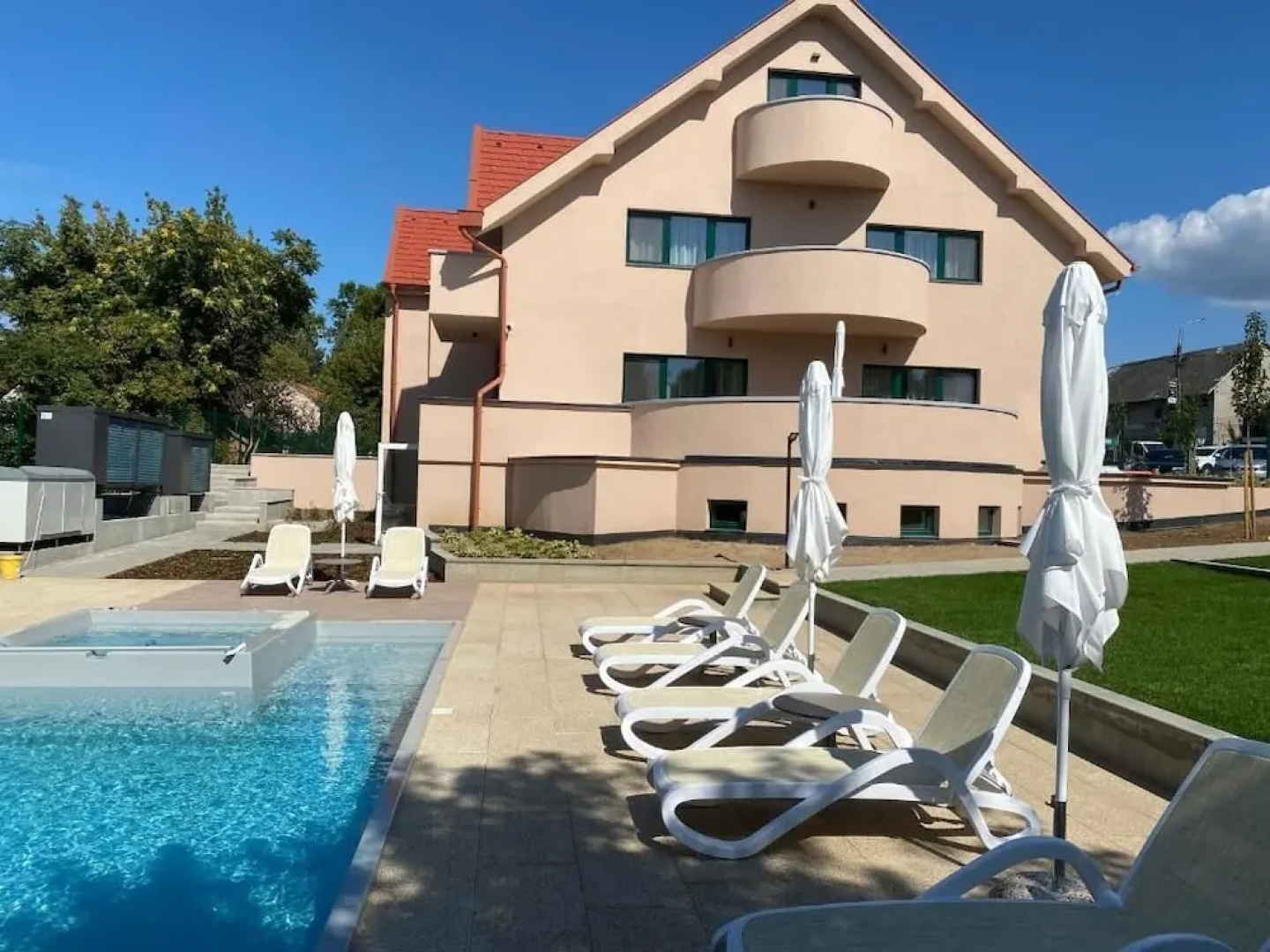 Kistücsök Food & Room