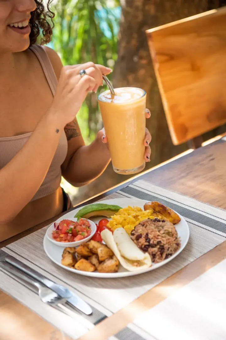 Surf & Yoga Lodge Santa Teresa