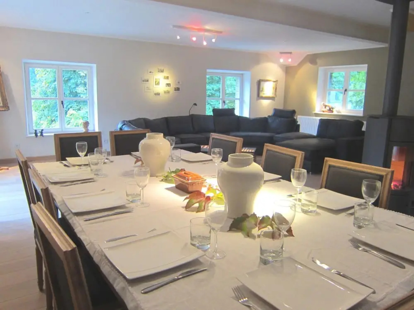 Delightful Castle in Bastogne with Hot Tub