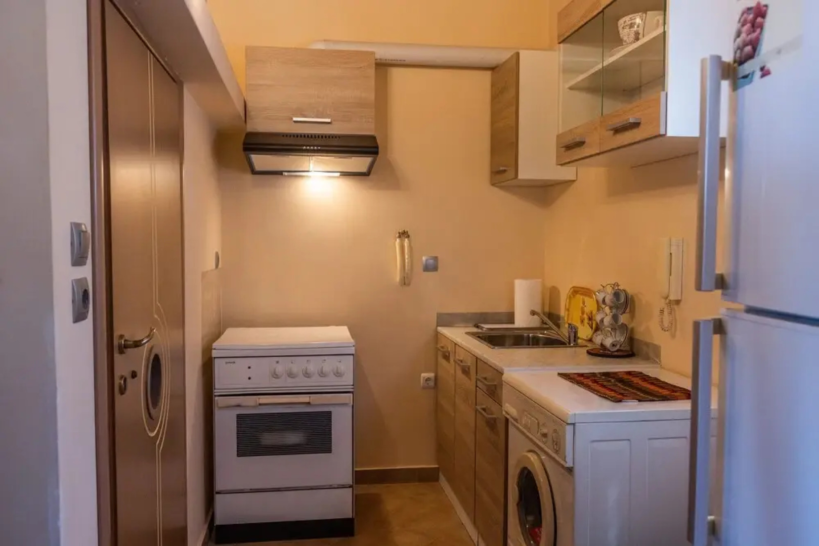 Cosy Studio Overlooking the Akropoli in Athens