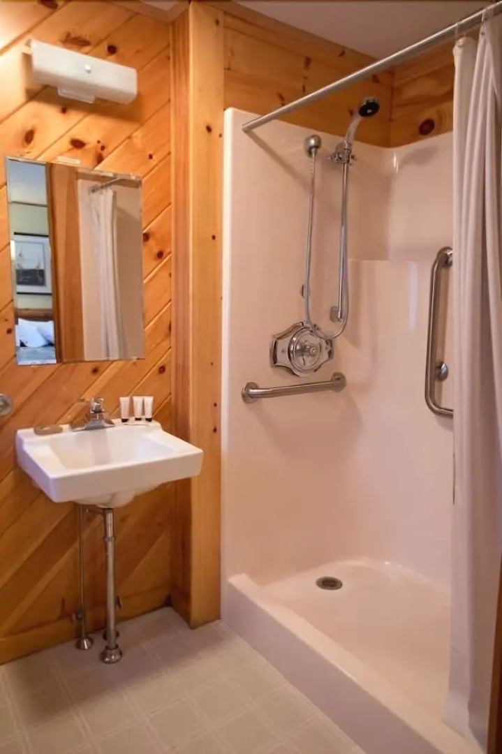 Wiscasset Woods Lodge