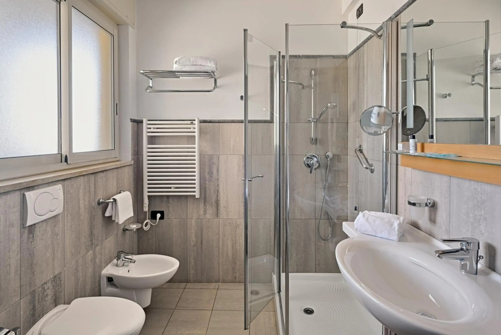 Aregai Marina Hotel & Residence