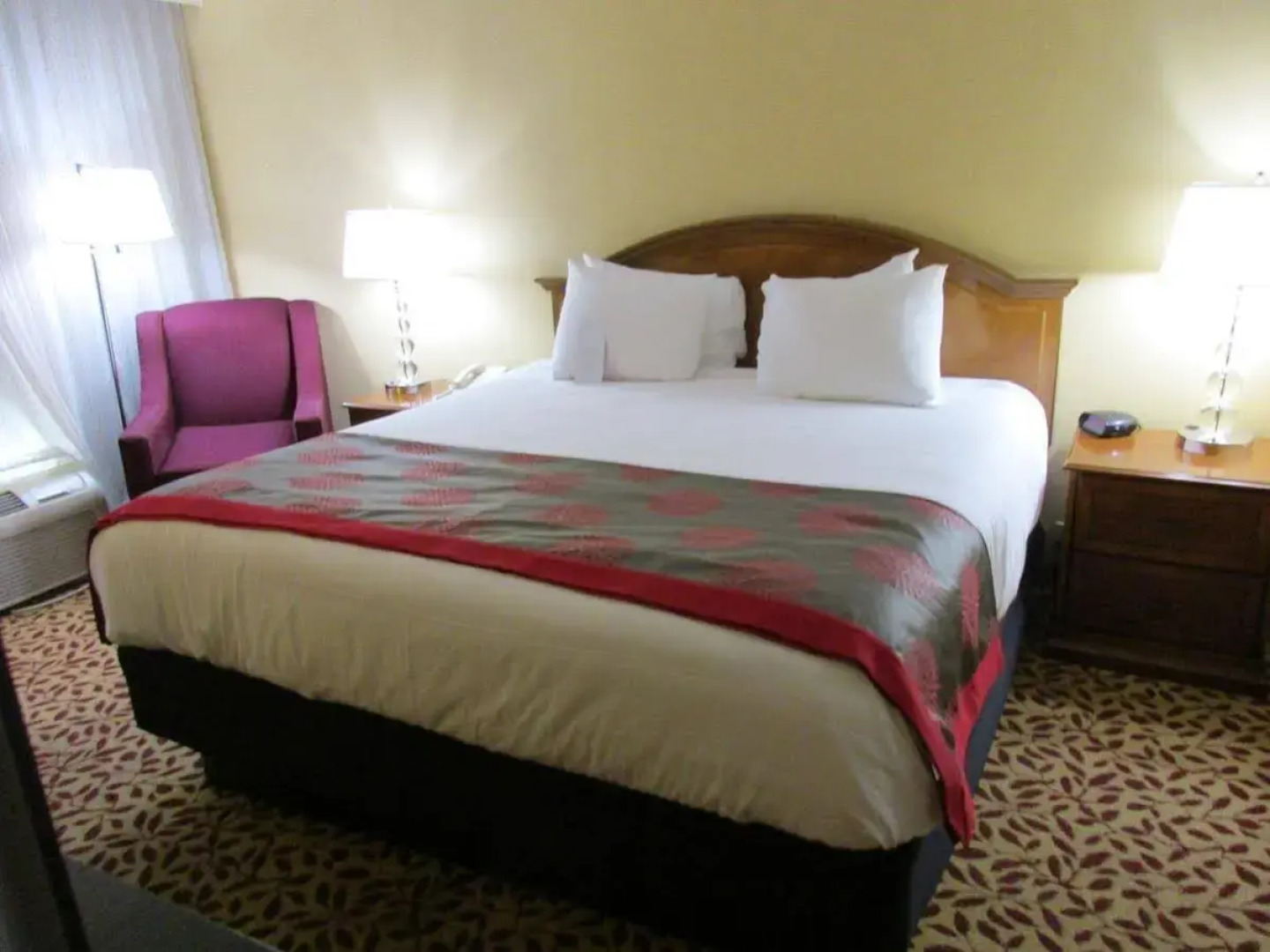 Ramada Plaza & Conf Center by Wyndham Fort Wayne