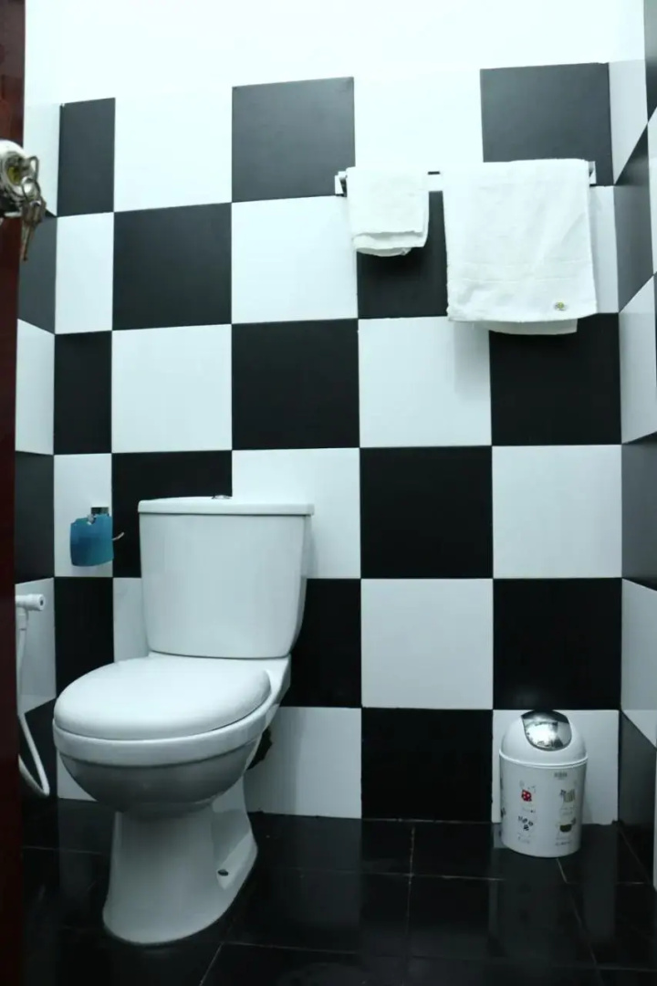 Thisha Hotel