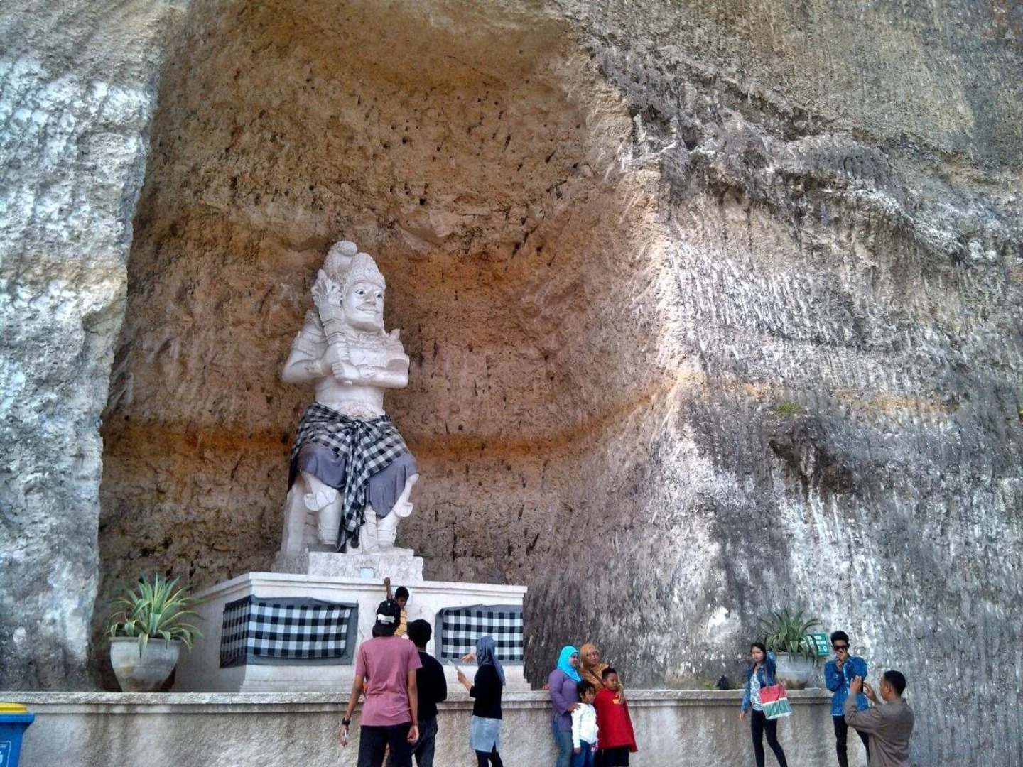 The Hill Ungasan House