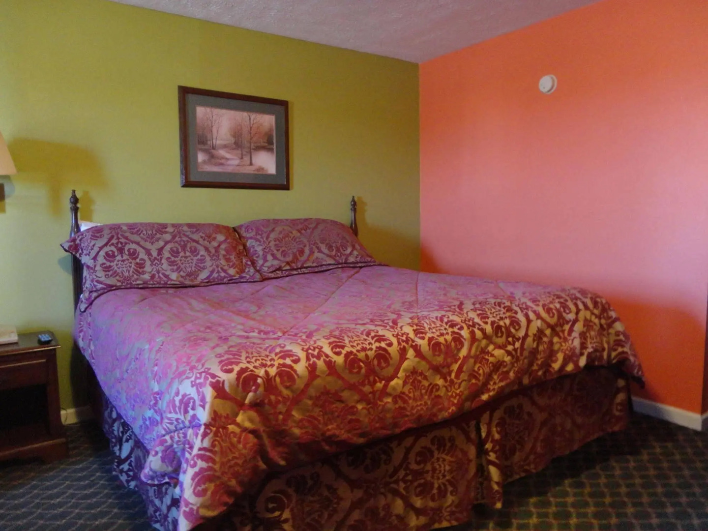 Royal Inn and Suites