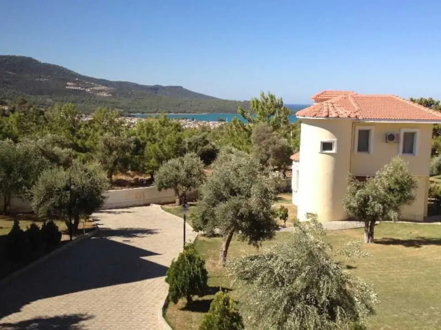 A Touch of Paradise Resort