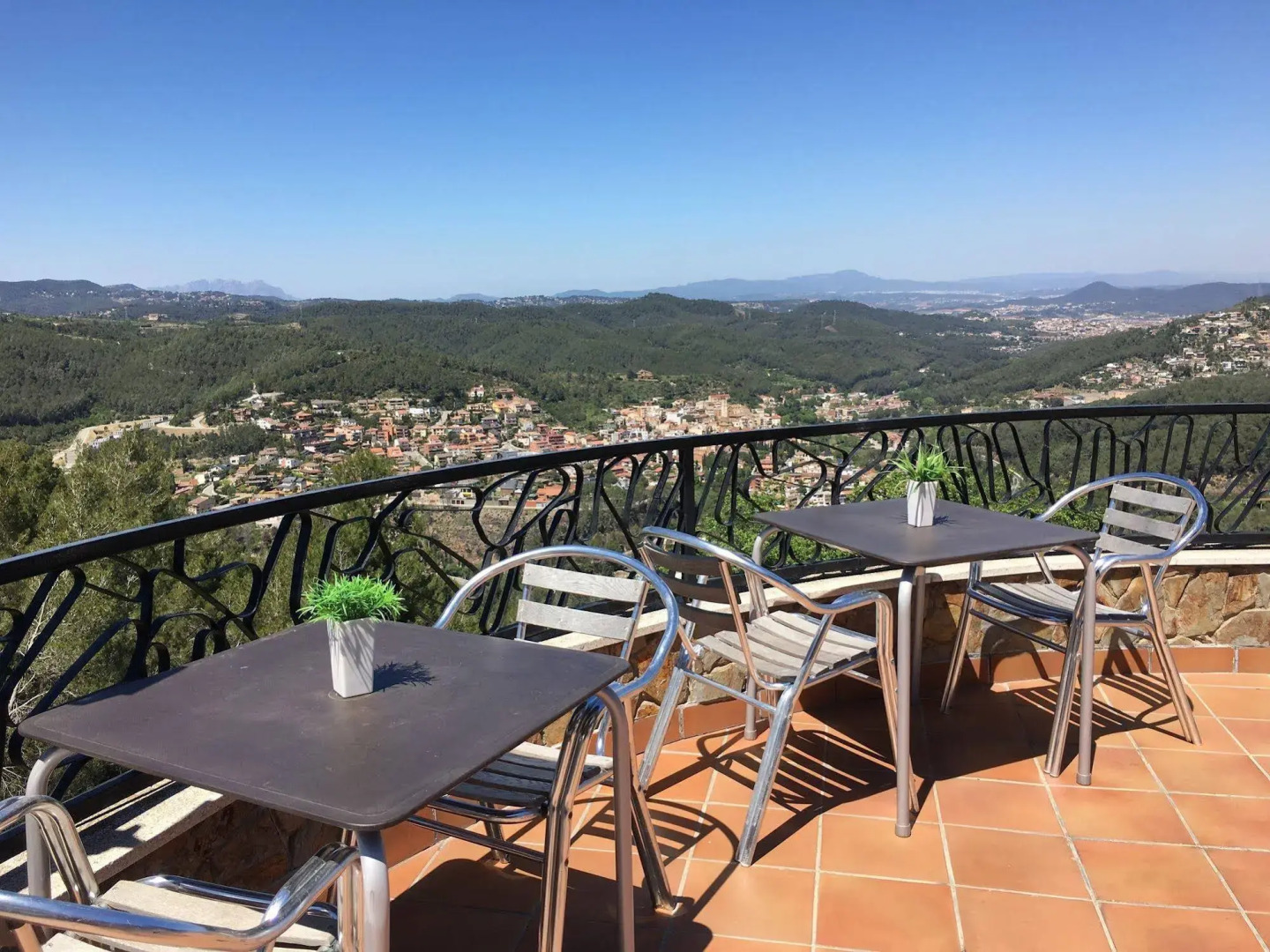 Отель El Petit Mirador