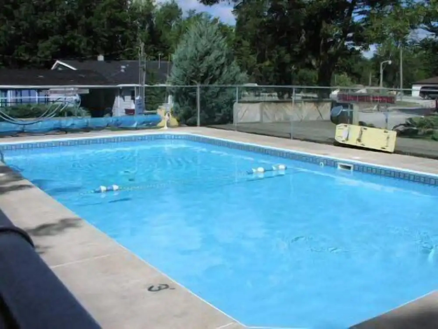 Jell-E-Bean Campground and Trailers