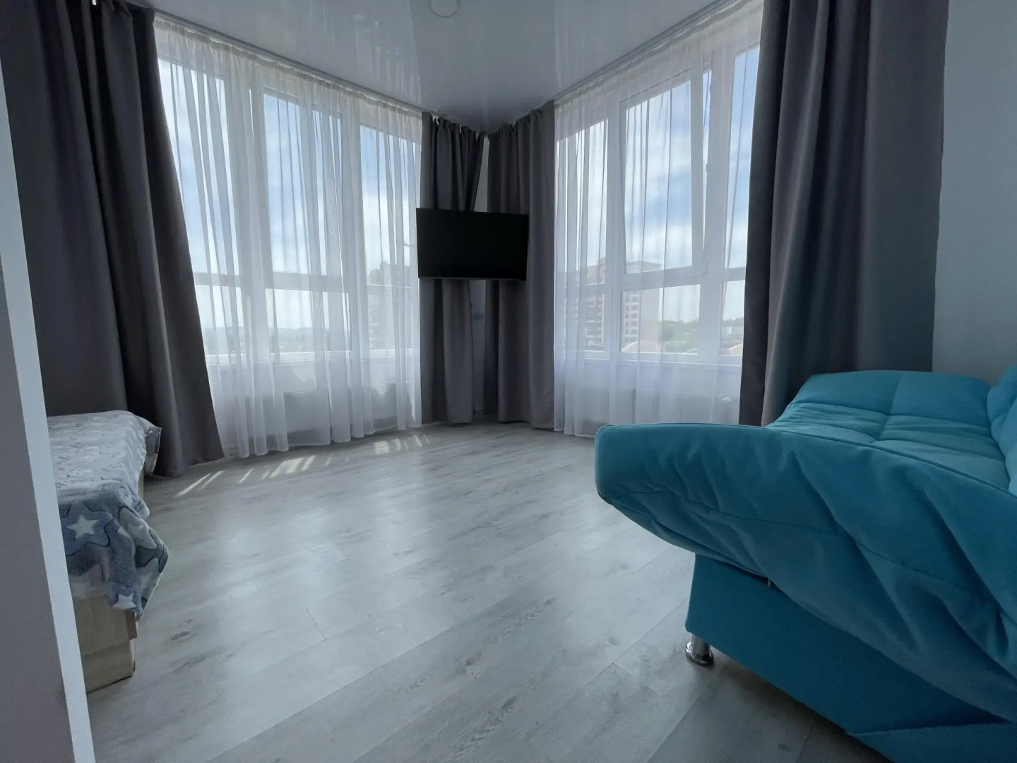 Sofi (Софи) на улице Крымской Весны 4 корпус 3