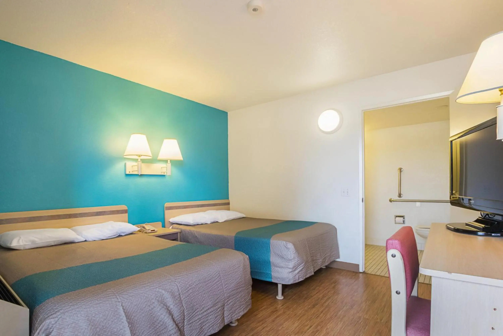 Motel 6 Rochester, MN