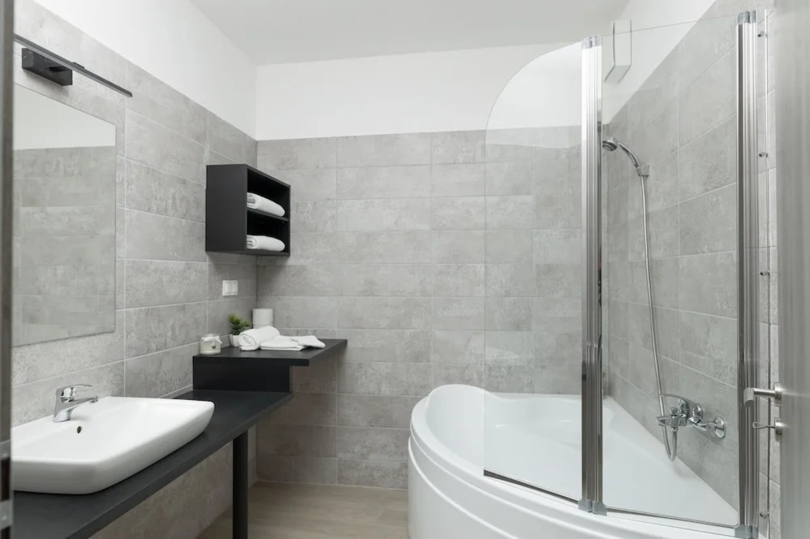 Párizs Garden Apartments