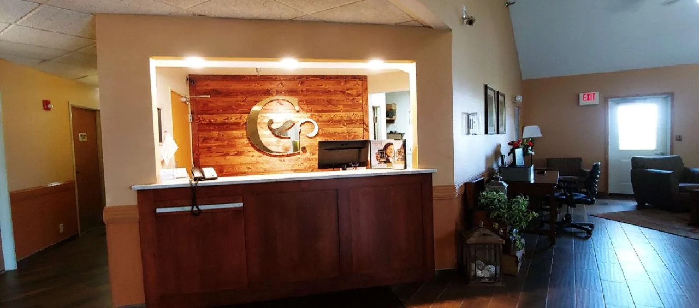 GrandStay Hotel & Suites