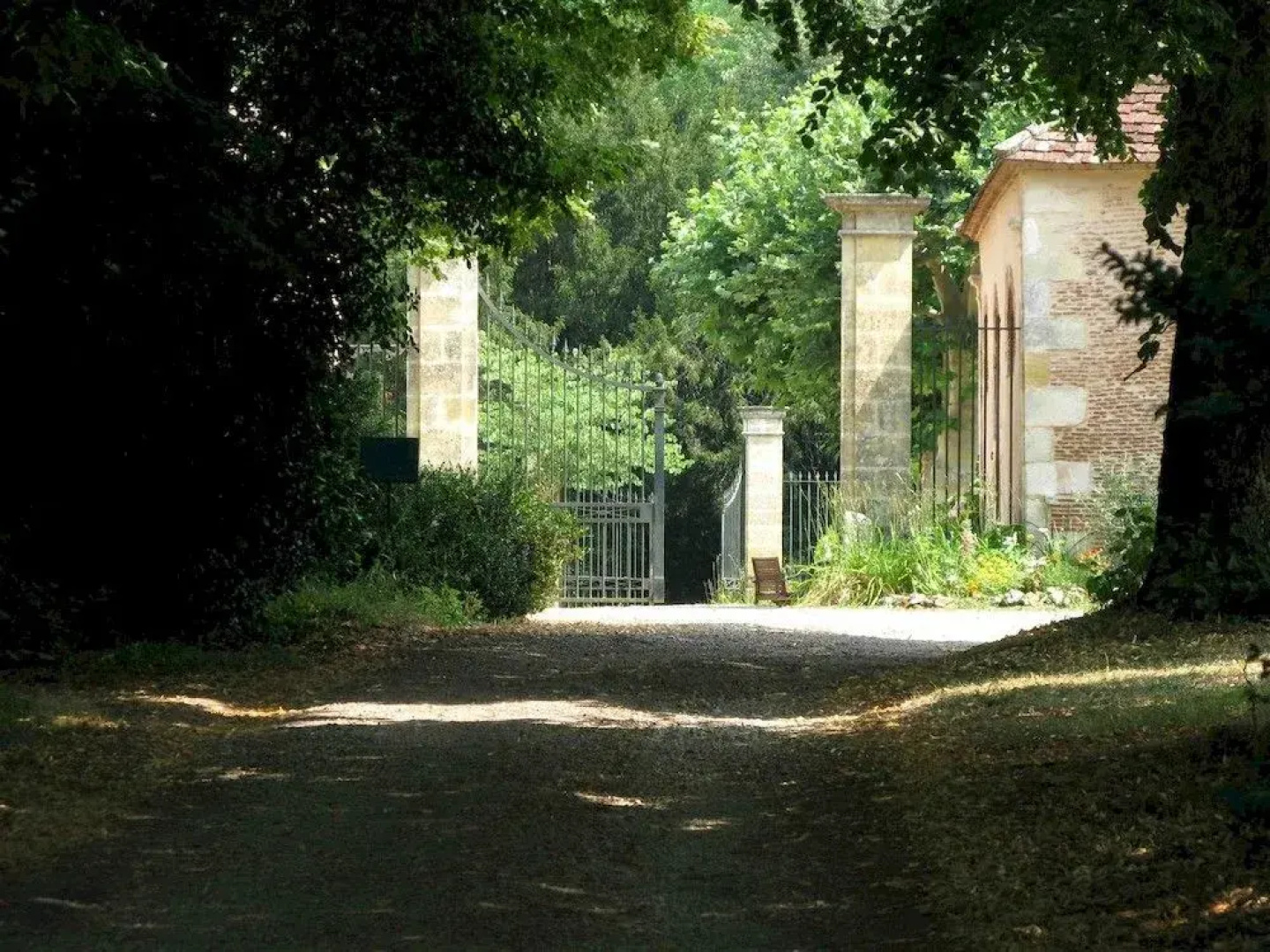 Chateau Les Farcies Du Pech