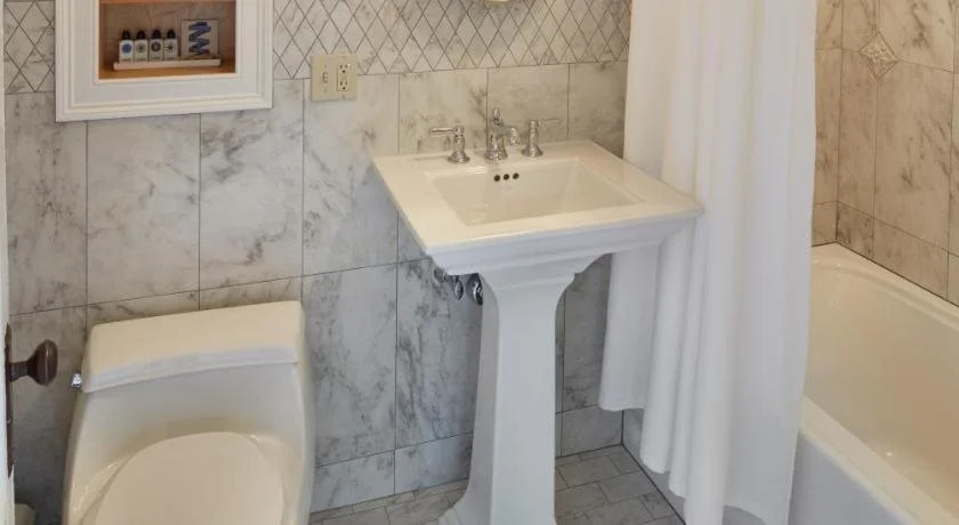 Cape Arundel Inn - Club House