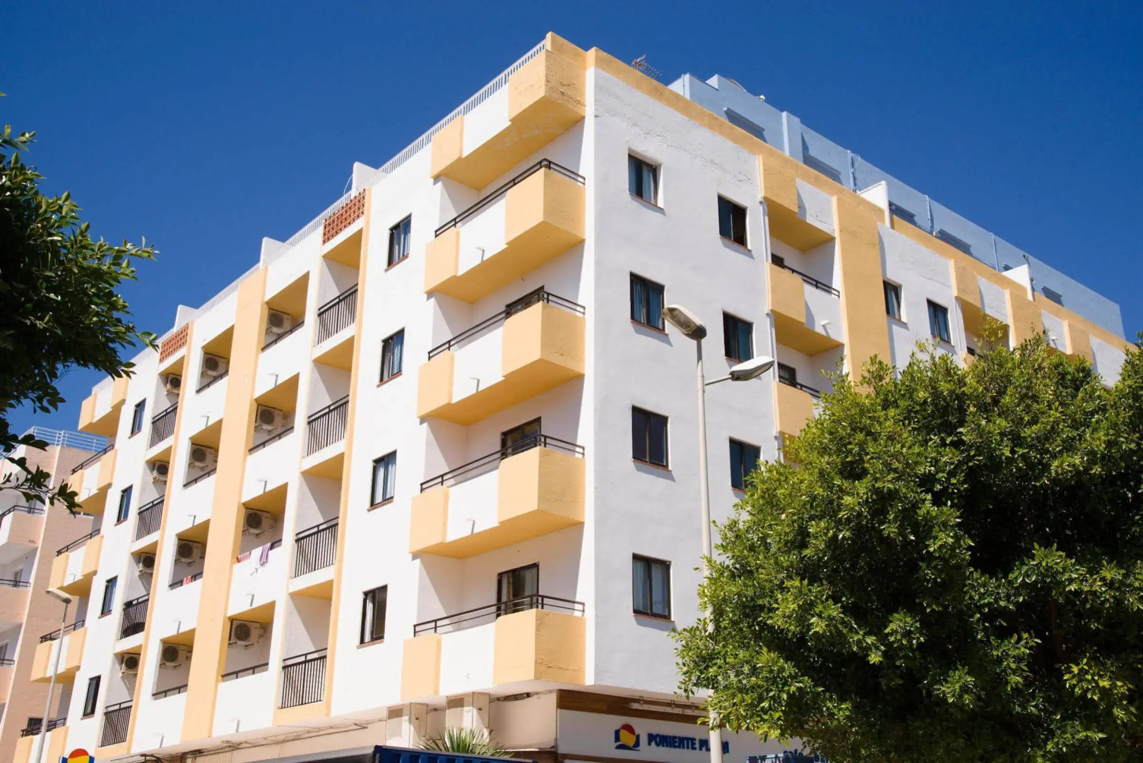 Poniente Playa Aparthotel