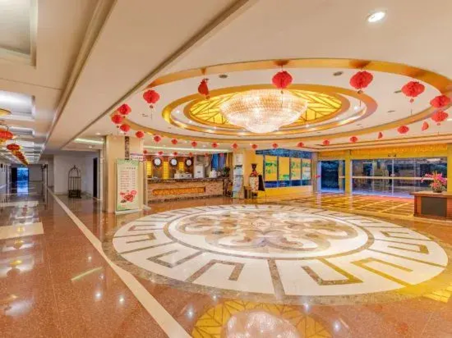 Golden Peacock Hot Spring Center