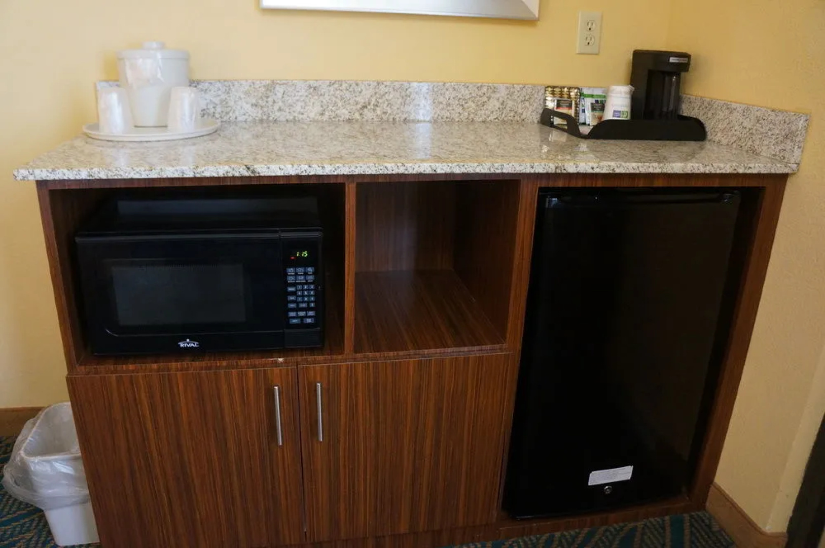 Holiday Inn Express Hotel & Suites Oceanfront Daytona Beach Shor