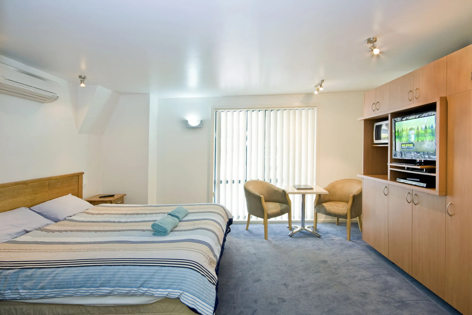 Anchorage Motel and Villas