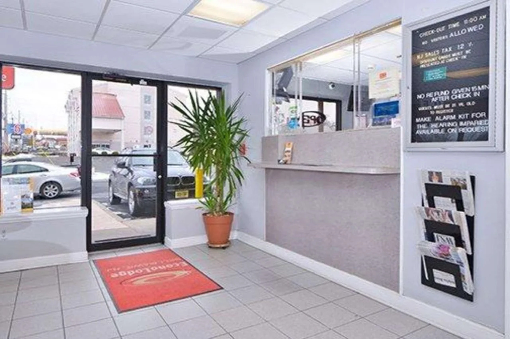 Econo Lodge Bellmawr Area