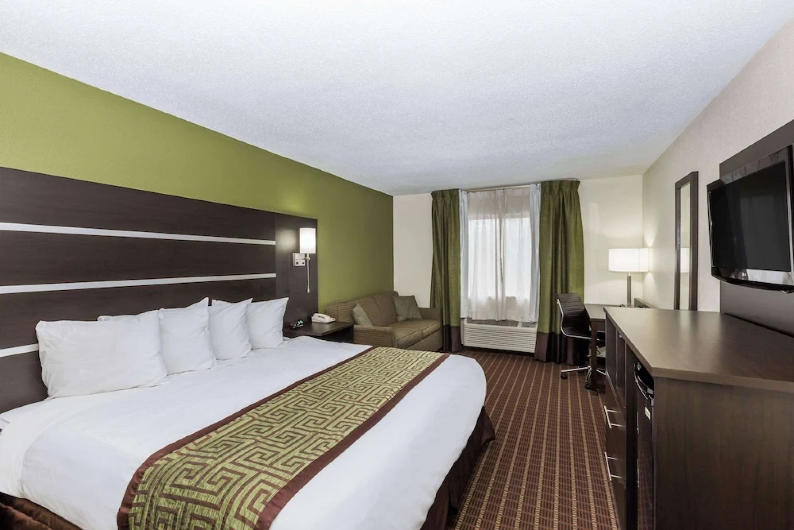 Baymont Inn & Suites Louisville South I 65