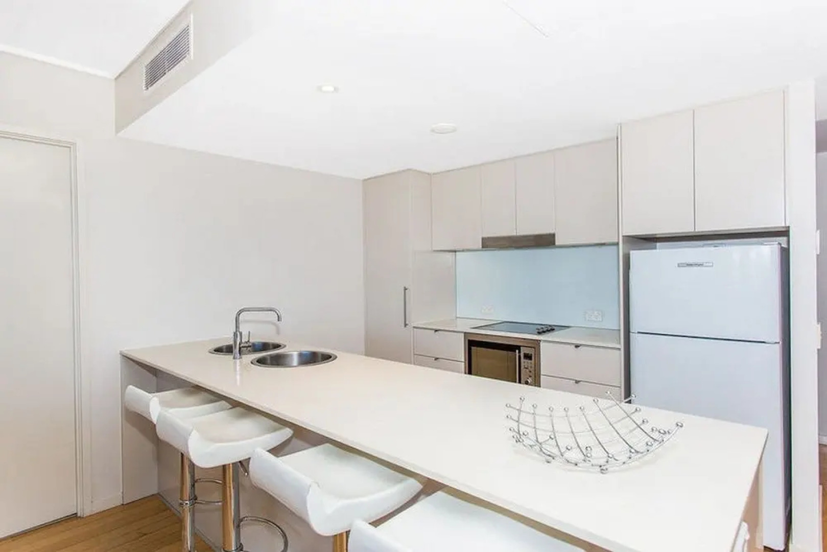 Resort & Spa 2302/03 Ocean Glimpses Over Central Park