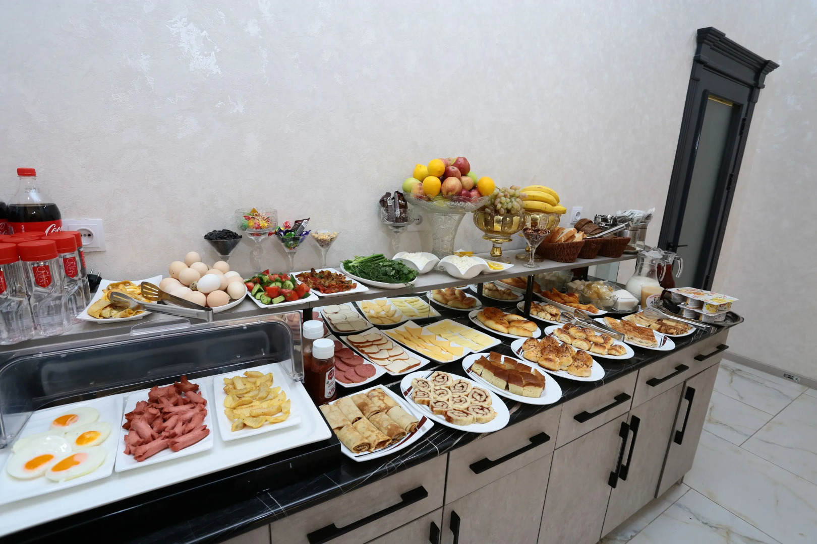 Отель Saroy Palace