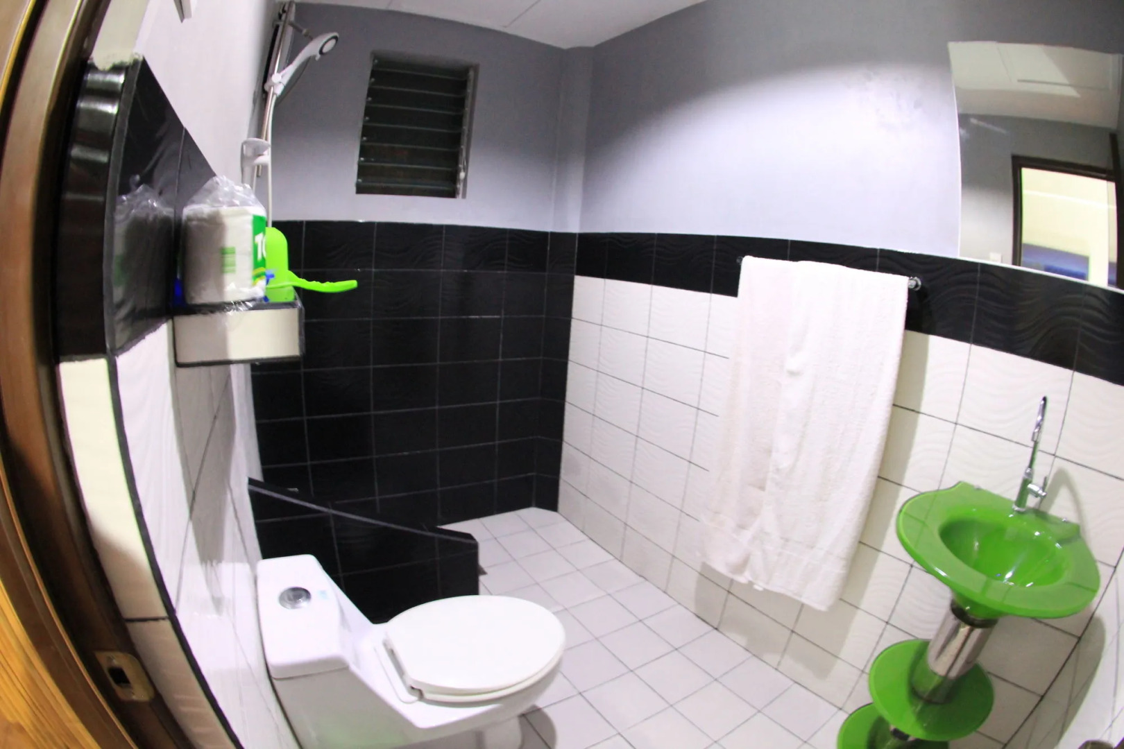 Micky Santoro Hotel & Restaurant