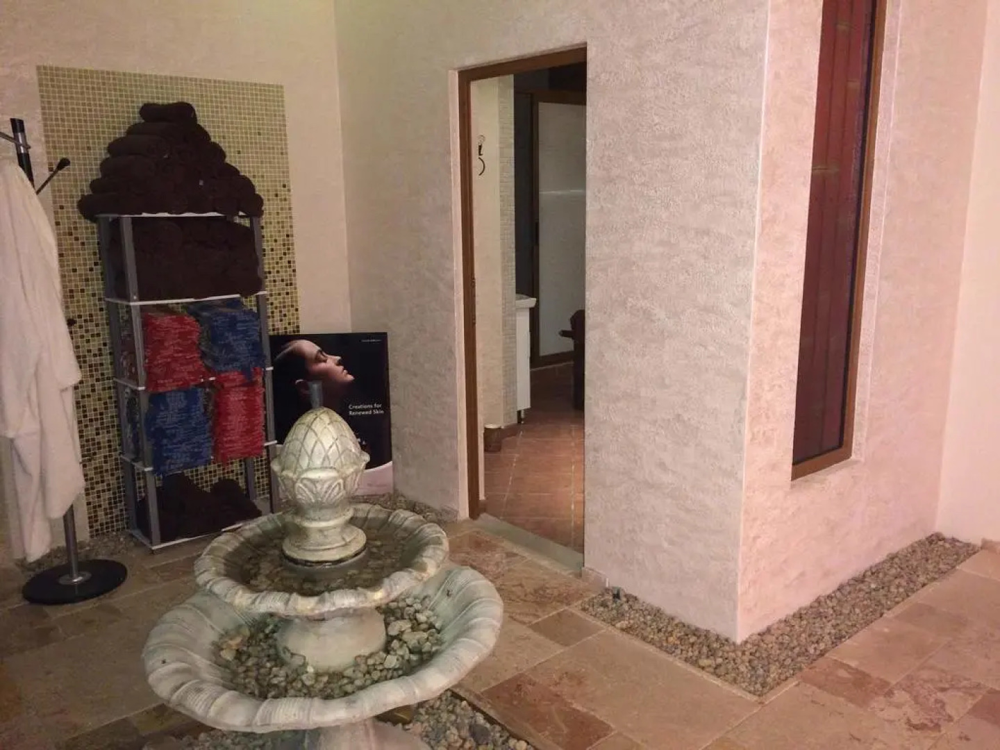 Rose Gardens Apart Hotel