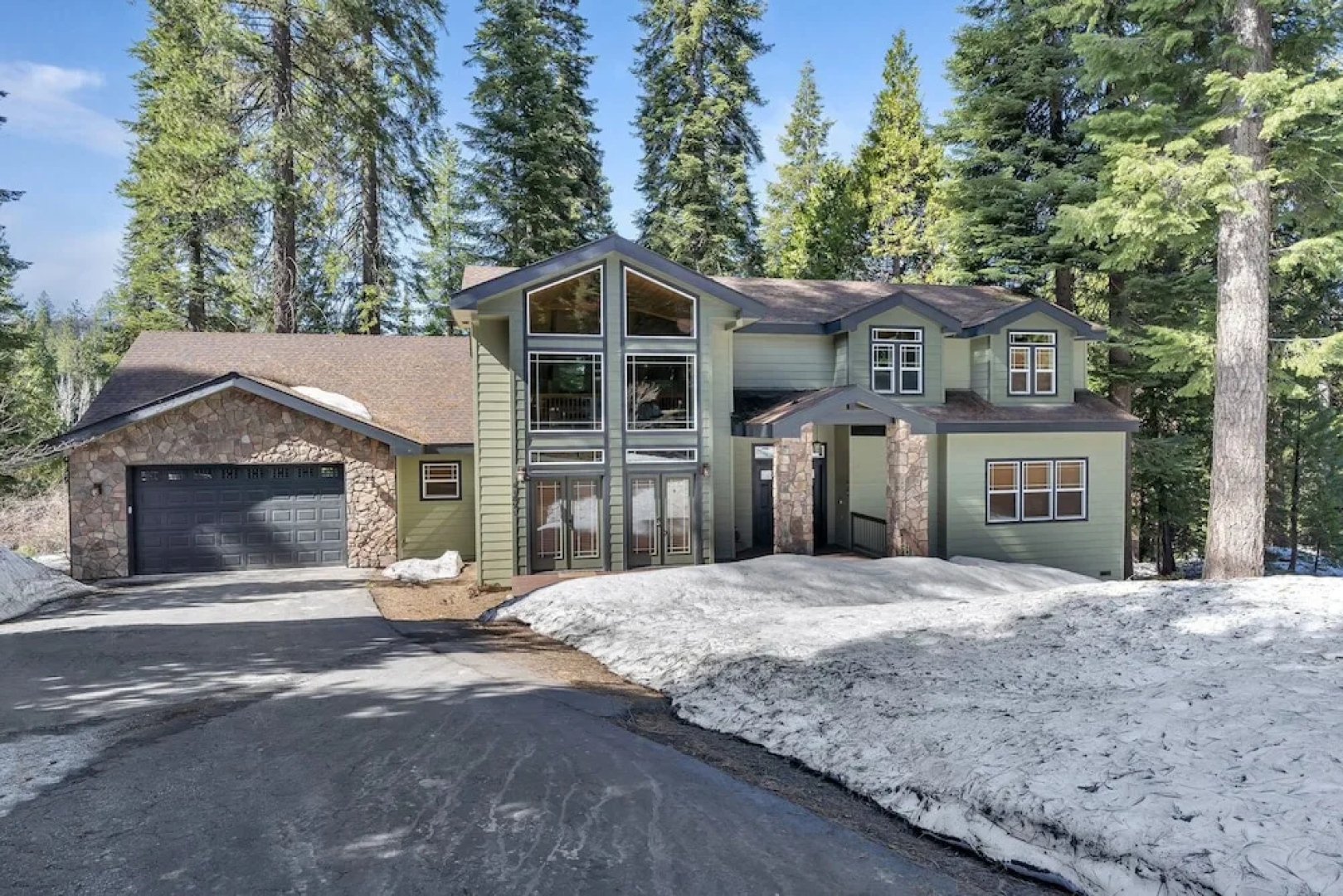 Timber Lodge - 5 Min to Shaver Lake!