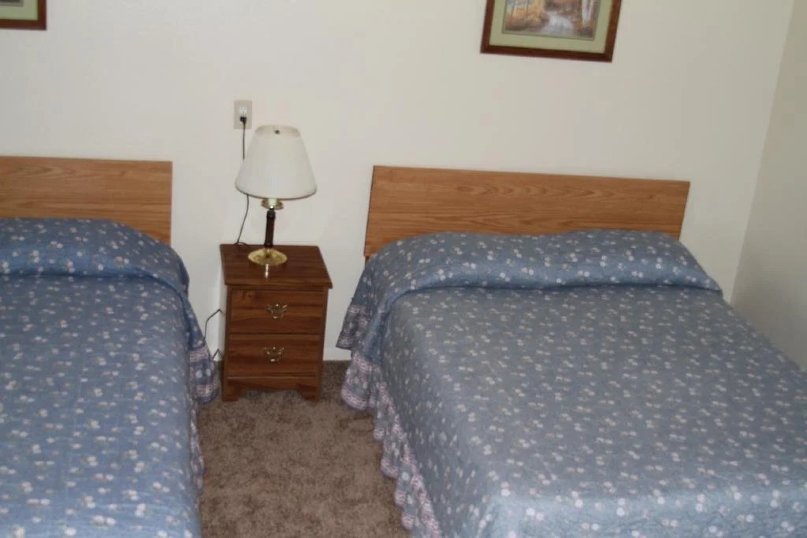 Badlands Hotel and Campground