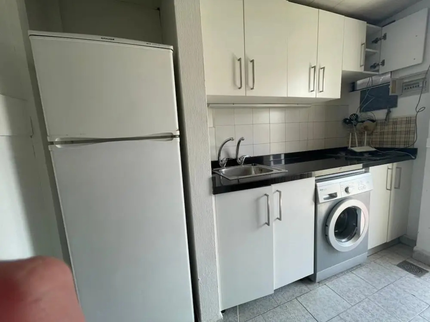 1 Bed Flat - Sleeps 2 - Pets - Pool - Smoking