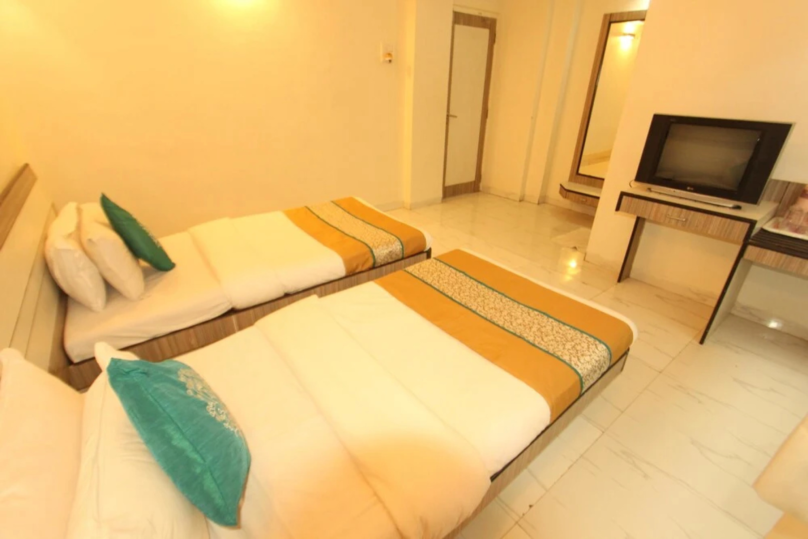 OYO 1983 Hotel Sai Kripa Imperial