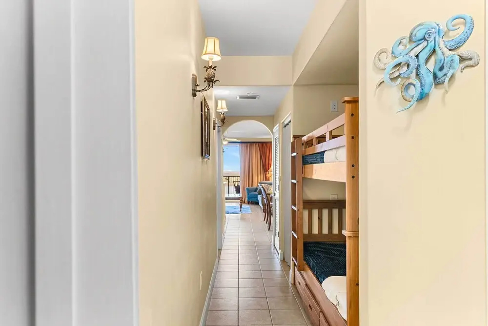 Luxury Condo w/ Huge Private Balcony on Lake Bryan