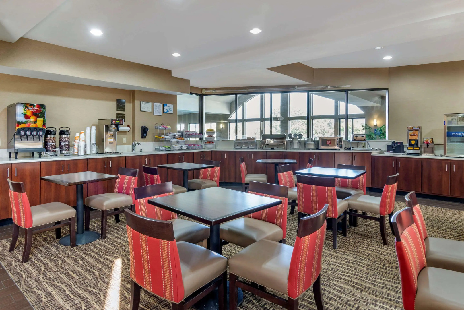 Comfort Suites near Robins Air Force Base
