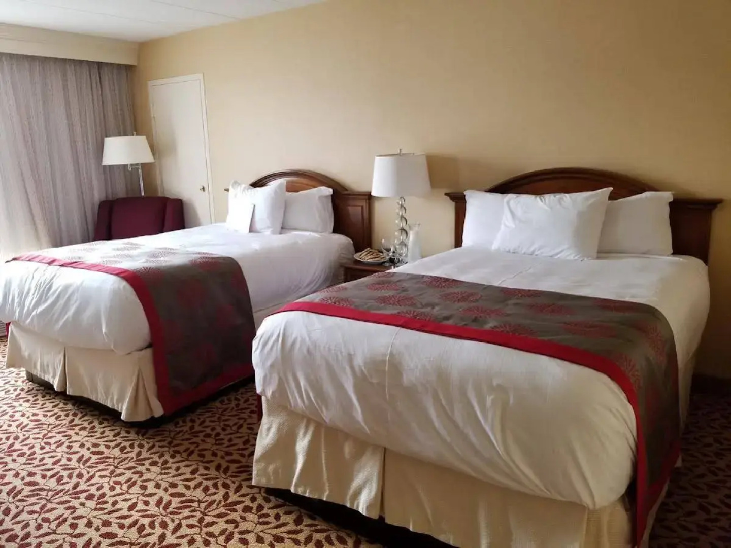 Ramada Plaza & Conf Center by Wyndham Fort Wayne